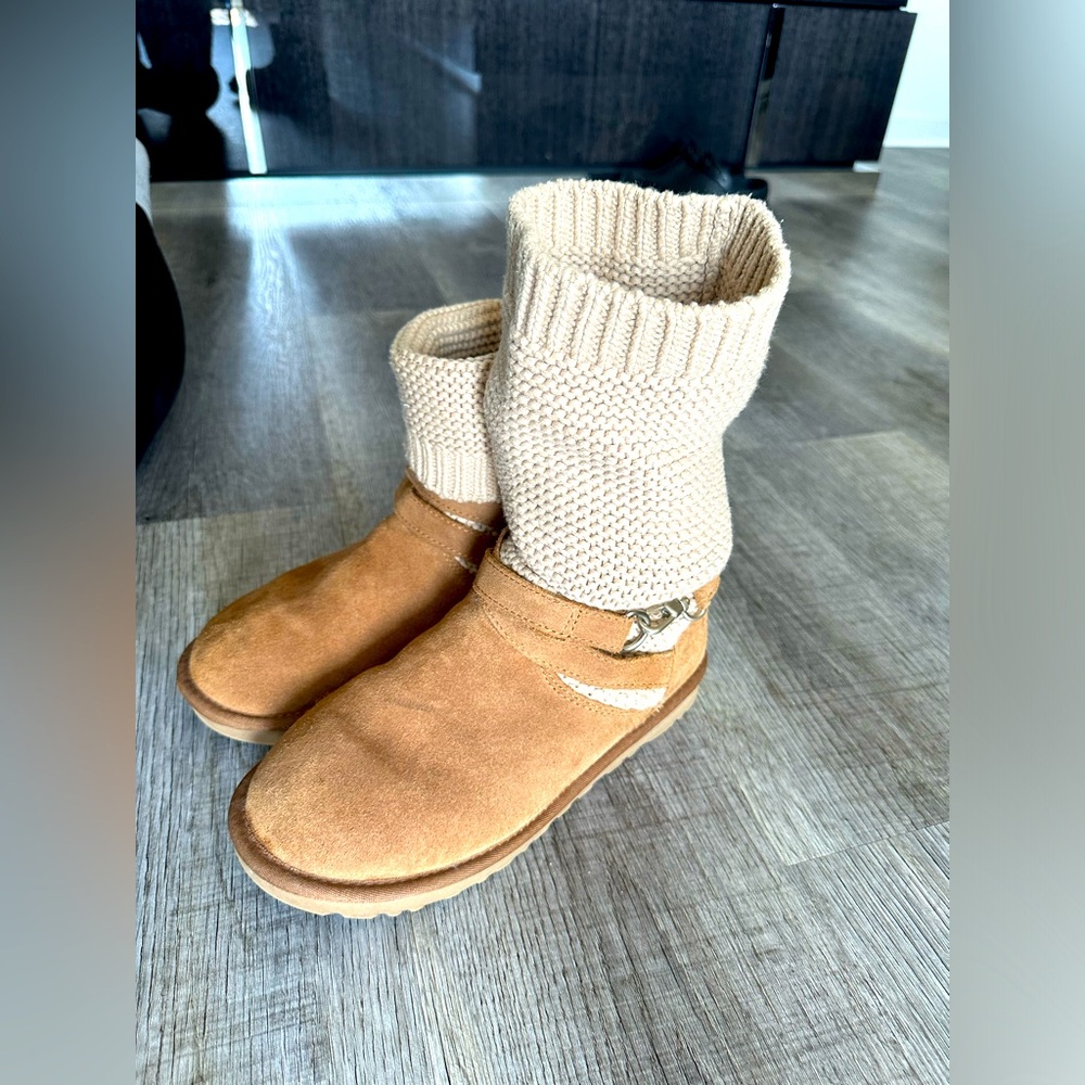 UGG boots chestnut